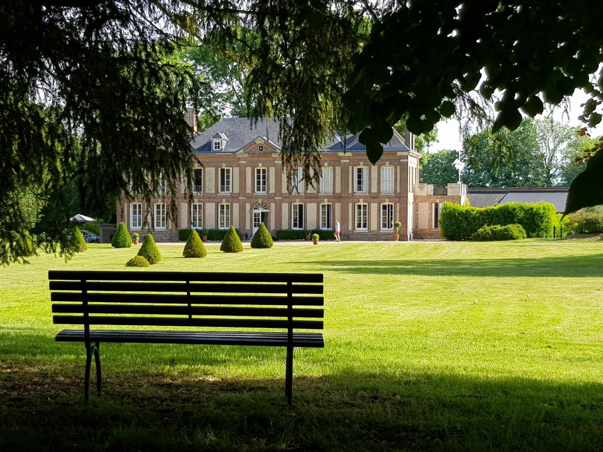 Château de Cleuville Extérieur photo